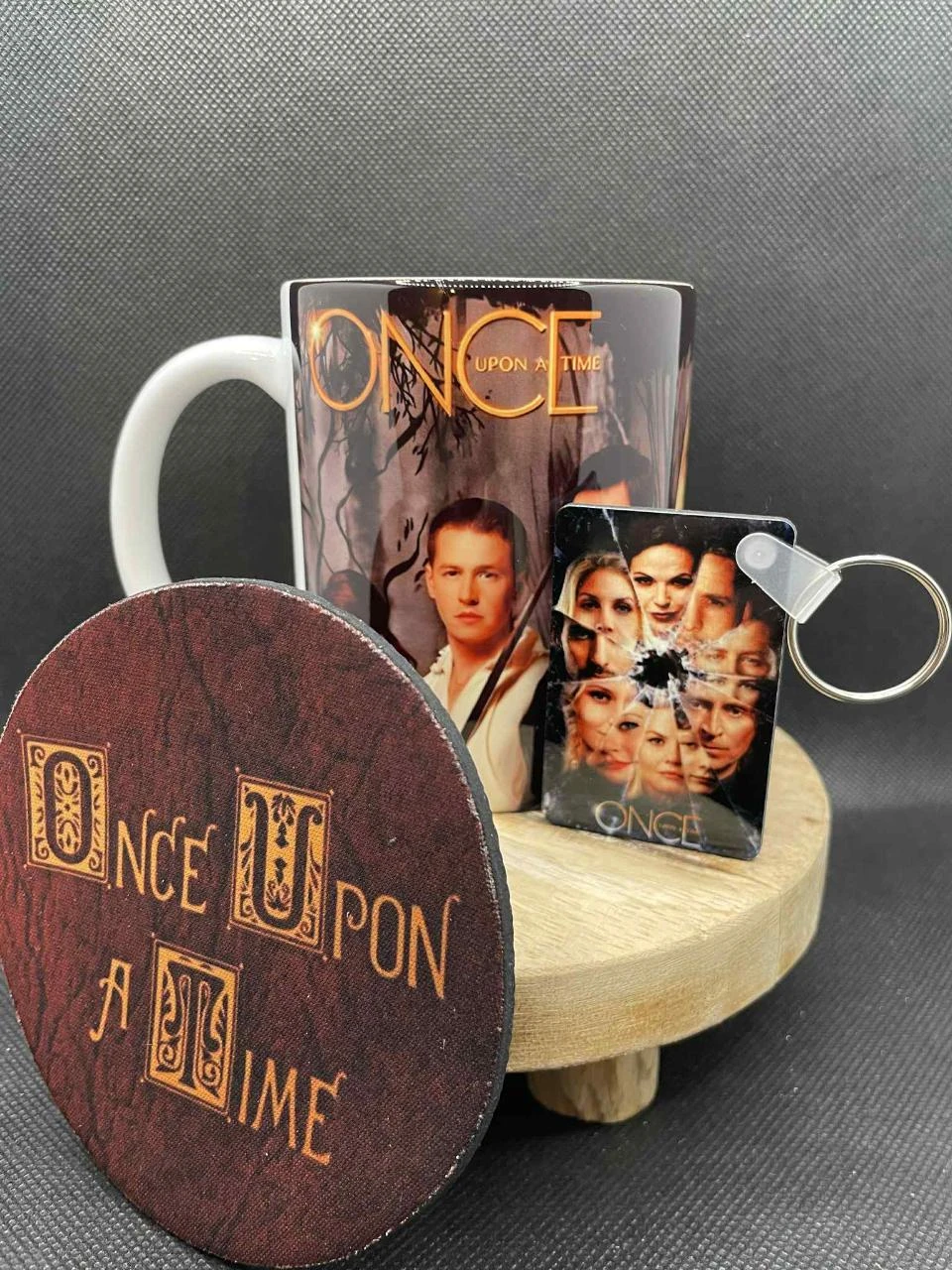 đ Coffret Mug â Mug + Porte-clĂ©s + Dessous de Tasse â Once Upon a Time âšđ°